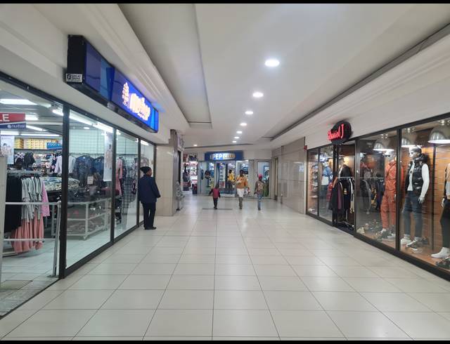 573M² RETAIL TO LET IN HALFWAY HOUSE